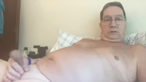 Snapshot of gwashere4u chatting on 10.05.25 gwashere4u online show from 10.05.25