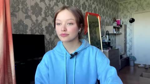 Snapshot of gwynethoverdick chatting on 05.17.26 Nika Kova online show from 05.17.26