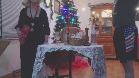 Snapshot of gypsybellathehotwife chatting on 12.25.24 GypsyBella online show from 12.25.24