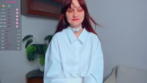 Kelly  Lilly online show from 09.16.25