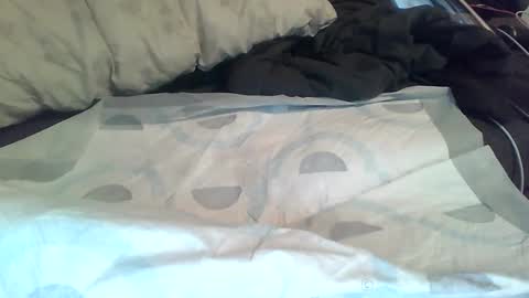 Snapshot of h0n3yb333 chatting on 10.01.25 h0n3yb333 online show from 10.01.25