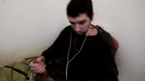 Snapshot of h1dden_reality chatting on 02.19.25 h1dden_reality online show from 02.19.25