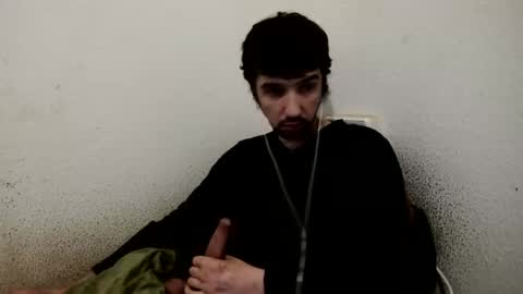 Snapshot of h1dden_reality chatting on 09.28.25 h1dden_reality online show from 09.28.25