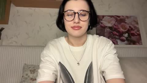 Snapshot of h3l9a_pataki chatting on 10.06.25 Helga online show from 10.06.25