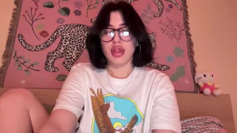 Snapshot of h3l9a_pataki chatting on 02.22.26 Helga online show from 02.22.26