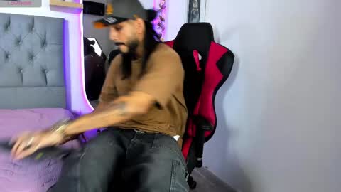 hache222 online show from 12.31.24