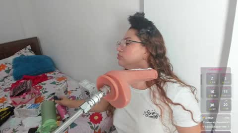 hade_cute2 online show from 12.18.24