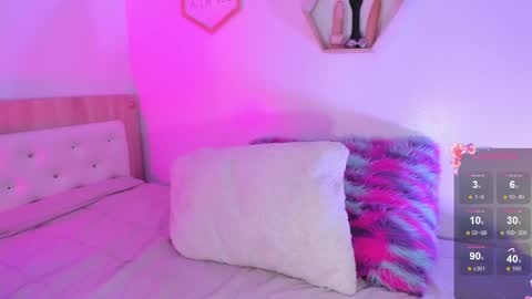 Hadid online show from 04.20.26