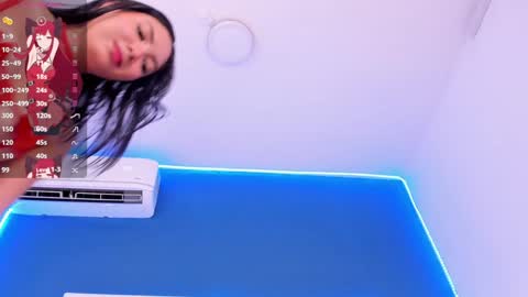 Snapshot of haiileymiller chatting on 12.17.24 Kendal online show from 12.17.24