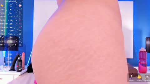 Snapshot of haiileymiller chatting on 01.03.25 Kendal online show from 01.03.25