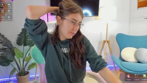 Snapshot of hailey__green chatting on 05.21.26 Hailey Green online show from 05.21.26