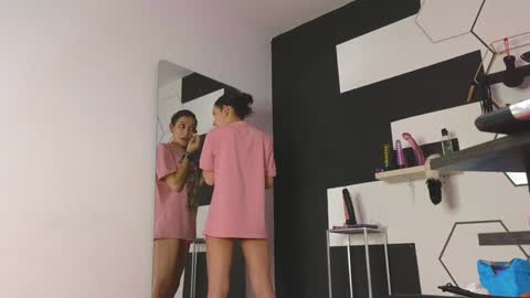 haileycat_ online show from 01.17.25