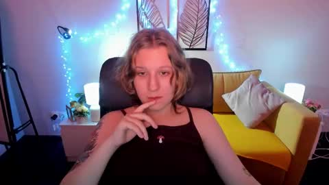 Hailey online show from 10.15.25