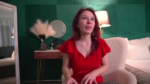 Hailey online show from 03.27.26