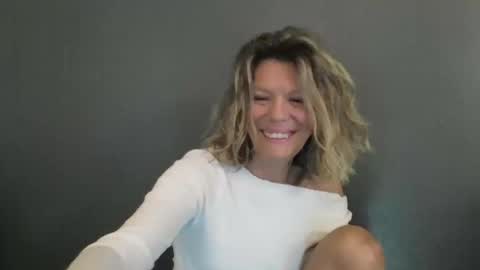 Hailey online show from 04.30.26