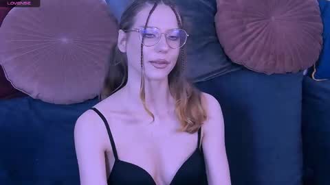 Snapshot of haileysinclair chatting on 05.28.26 Carla online show from 05.28.26