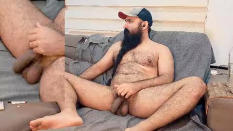 Snapshot of hairybeardedsmoker chatting on 05.02.26 Hairy Beard Smoker online show from 05.02.26