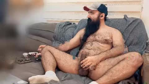 Snapshot of hairybeardedsmoker chatting on 05.11.26 Hairy Beard Smoker online show from 05.11.26