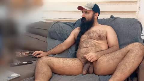 Snapshot of hairybeardedsmoker chatting on 05.16.26 Hairy Beard Smoker online show from 05.16.26