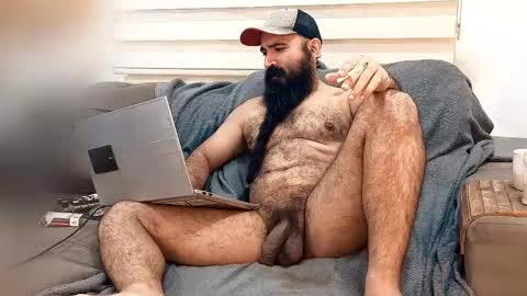 Snapshot of hairybeardedsmoker chatting on 05.30.26 Hairy Beard Smoker online show from 05.30.26