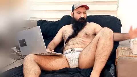 Snapshot of hairybeardedsmoker chatting on 07.08.26 Hairy Beard Smoker online show from 07.08.26