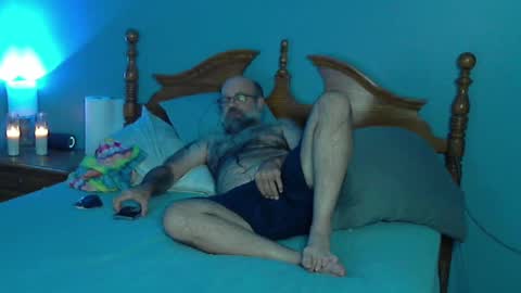 HairyDaddyBear69 online show from 10.10.25