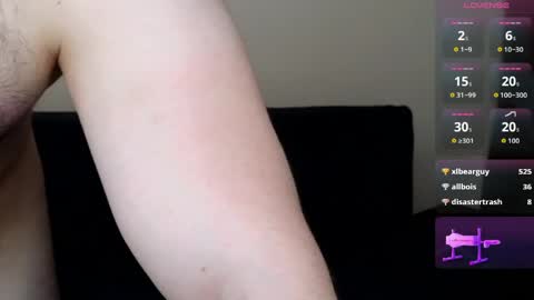 Snapshot of hairyncuteass chatting on 04.30.26 hairyncuteass online show from 04.30.26