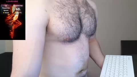 Snapshot of hairyncuteass chatting on 05.27.26 hairyncuteass online show from 05.27.26