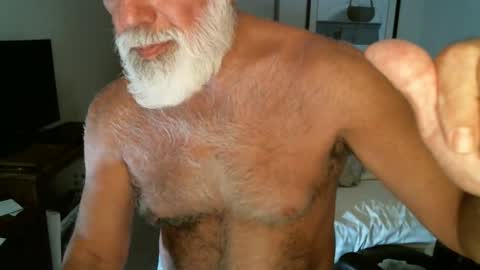 Snapshot of hairypecsguy chatting on 05.16.26 Hairy pecs online show from 05.16.26