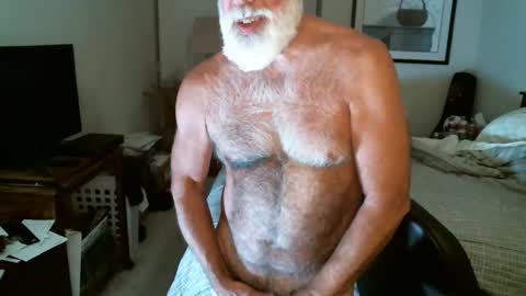 Hairy pecs online show from 06.01.26