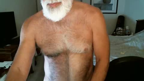 Hairy pecs online show from 06.03.26