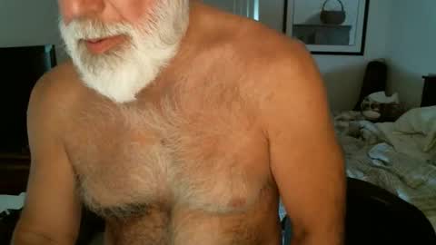 Hairy pecs online show from 06.03.26