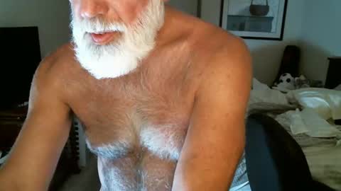 Hairy pecs online show from 06.08.26