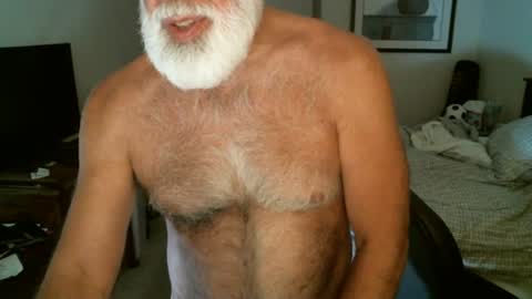 Hairy pecs online show from 07.03.26