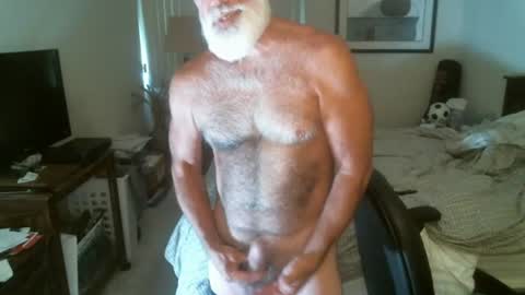 Hairy pecs online show from 07.04.26