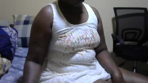 Snapshot of hairypussybigassy001 chatting on 01.03.25 hairypussybigassy001 online show from 01.03.25