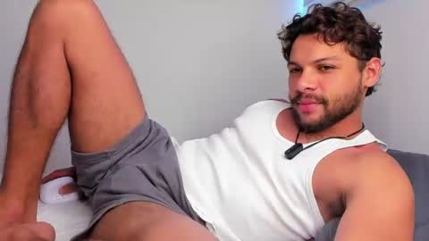 Independent       model  online show from 07.27.26