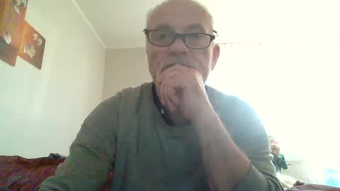 Snapshot of halfage chatting on 12.02.24 other side of love online show from 12.02.24