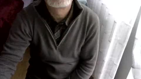 Snapshot of halfage chatting on 01.02.25 other side of love online show from 01.02.25