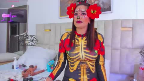 Halie  online show from 11.01.25