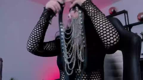 halley_ravenn online show from 05.18.26