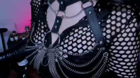 halley_ravenn online show from 05.19.26