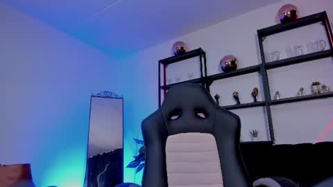 halley_ravenn online show from 06.15.26