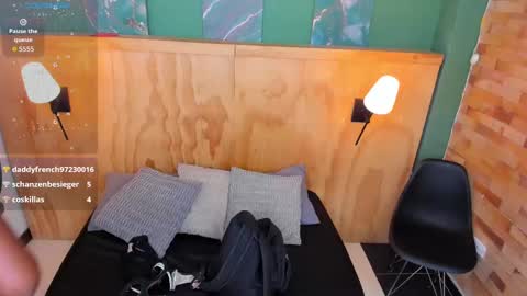 Halley Lorens online show from 09.16.25