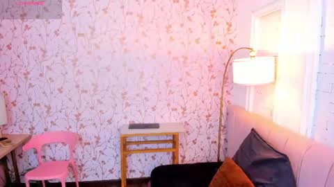 Halley Lorens online show from 07.28.26