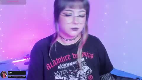 Snapshot of hallucigenia_sparza chatting on 07.17.26 Hallu online show from 07.17.26