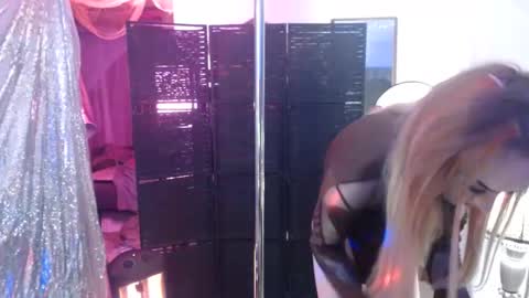 halovalentine online show from 10.17.25