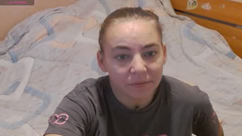 Snapshot of halseysmith chatting on 11.11.25 HalseySmith online show from 11.11.25