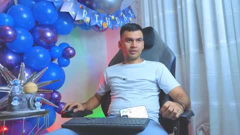 hamiltong12 online show from 03.07.26