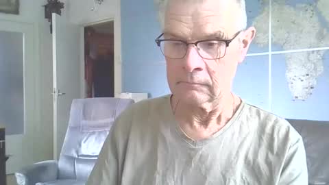 Snapshot of hamto65 chatting on 09.20.25 Prefer men 80 online show from 09.20.25